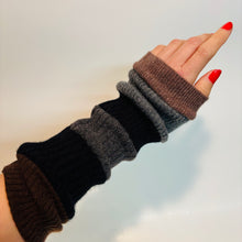 Load image into Gallery viewer, Ribbed Recycled Cashmere Sleeves