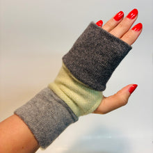 Load image into Gallery viewer, Flip Mitts