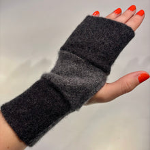 Load image into Gallery viewer, Flip Mitts