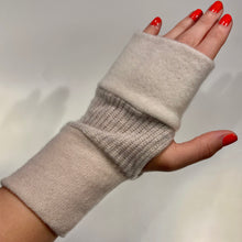 Load image into Gallery viewer, Flip Mitts