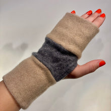 Load image into Gallery viewer, Flip Mitts