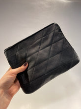 Load image into Gallery viewer, Quilted Leather Pouches