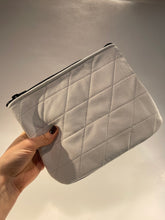 Load image into Gallery viewer, Quilted Leather Pouches