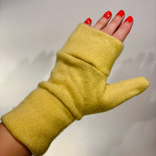Load image into Gallery viewer, Fingerless Mittens *ONLINE EXCLUSIVE STYLE*
