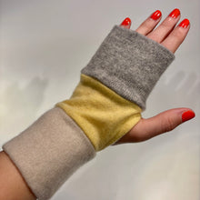 Load image into Gallery viewer, Flip Mitts
