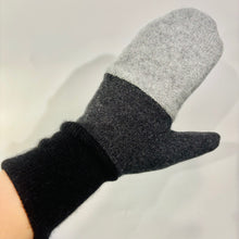 Load image into Gallery viewer, Cashmere Mittens

