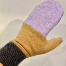 Load image into Gallery viewer, Cashmere Mittens
