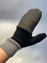 Load image into Gallery viewer, Cashmere Mittens
