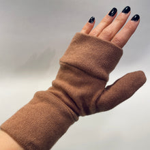 Load image into Gallery viewer, Fingerless Mittens

